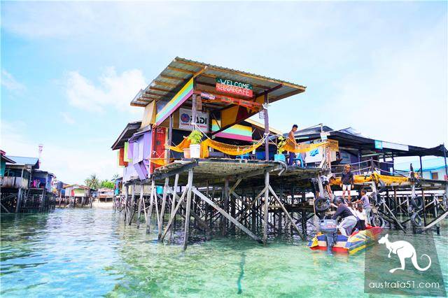 Deep in Malaysia's sea, the 'Garden of Eden ', a world-class diving resort, is the kingdom of Merlot