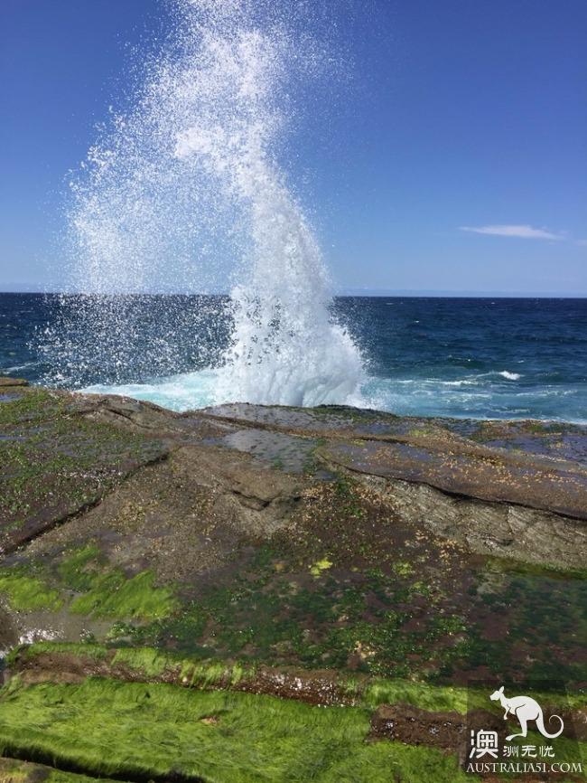 Trudging mountains and waters to see you, Sydney eight-character Lake Journey