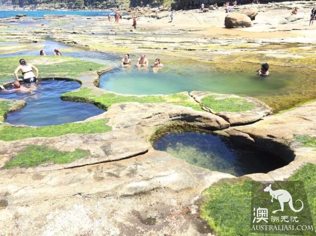 Trudging mountains and waters to see you, Sydney eight-character Lake Journey