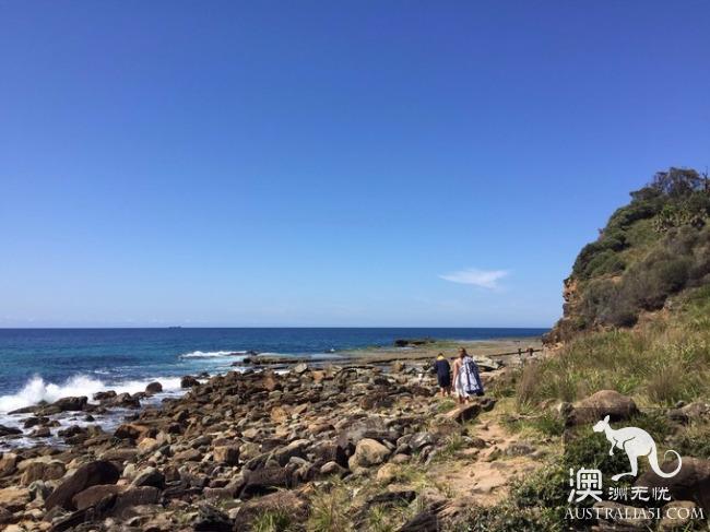Trudging mountains and waters to see you, Sydney eight-character Lake Journey