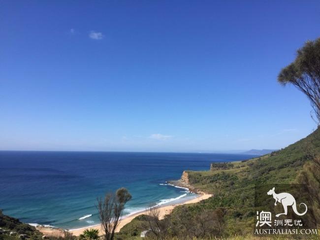 Trudging mountains and waters to see you, Sydney eight-character Lake Journey
