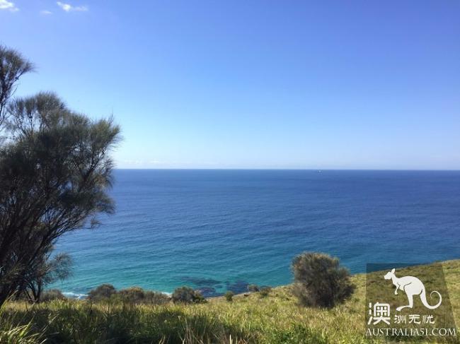 Trudging mountains and waters to see you, Sydney eight-character Lake Journey