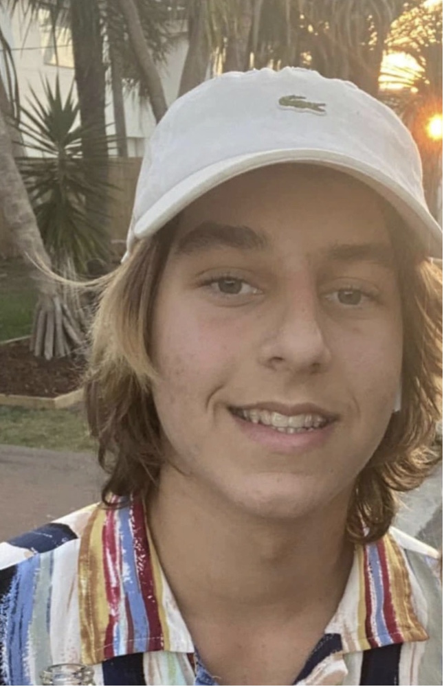 阳光海岸两青少年争执,16岁男孩被当场砍死