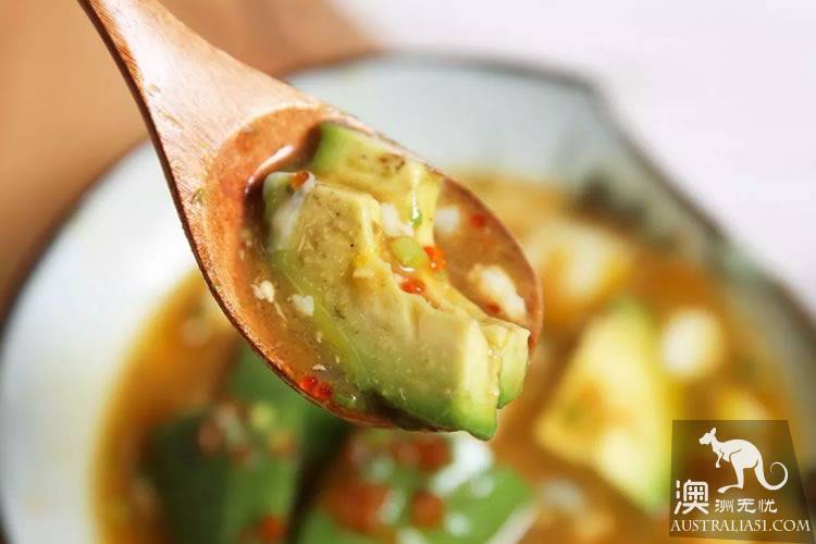 How to choose good avocado and the right way to eat avocado