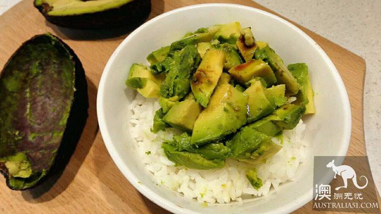 How to choose good avocado and the right way to eat avocado