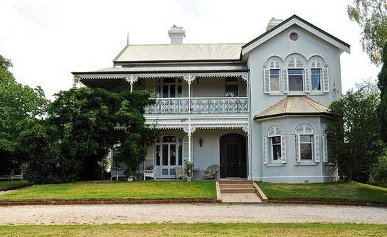 Is your house Victorian or Edwards? The picture says the six styles of Australian housing