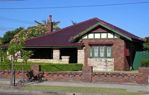 Is your house Victorian or Edwards? The picture says the six styles of Australian housing