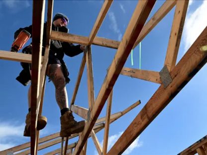 仅1/3澳人支持增加移民！民众对就业峰会成果评价不高