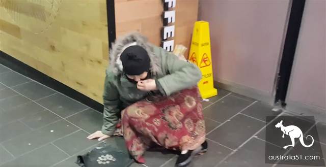 Australian media, police were deployed, Melbourne begging aunt was investigated alive at the scene