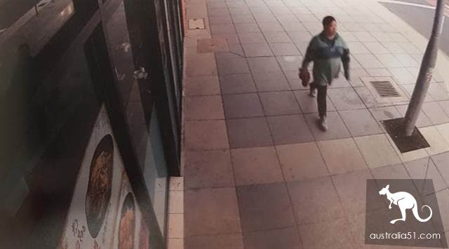 A post-80s Chinese man stabbed a passer-by in Sydney's Chinese area and pleaded guilty to mental illness