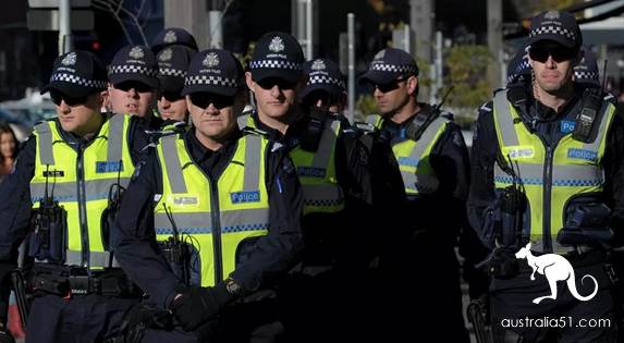 Exposure! 8 young gangs, African Americans raged Melbourne after 00! Parents: because children can't find a jo