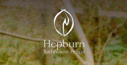 5 hot springs near Melbourne, along with the town scenery