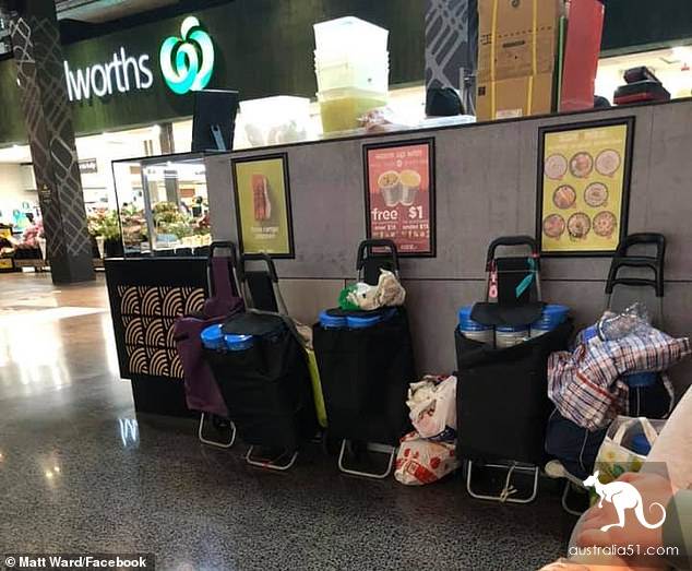 Melbourne revealed that customers were hoarding milk powder, and nearly 10 people bought about 100 cans.