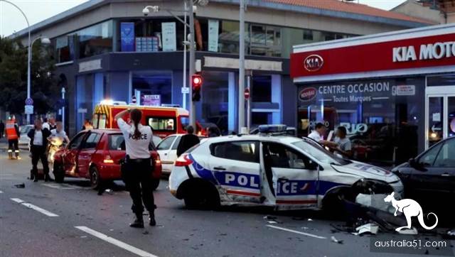 Be careful! What should Australia do when it meets car accident? Keep these details in mind!