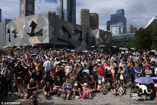 Only 30% of Australians support population growth, immigration quotas may be reduced by 30,000