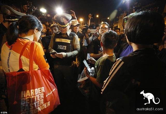 Burst! With a gun strafed the Thai mall,21 dead and 30 wounded