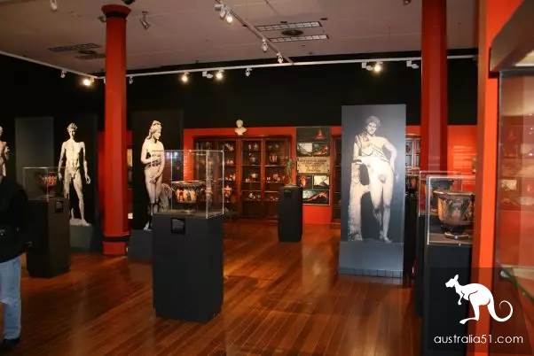 Walk into Sydney's coolest top 10 museums