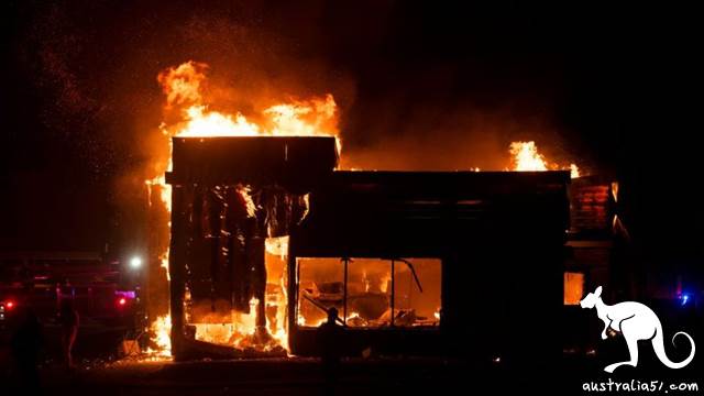 George Floyd: The conflict of the death of a black man spreads across America, with a curfew imposed in the Twin Cities of Minnesota