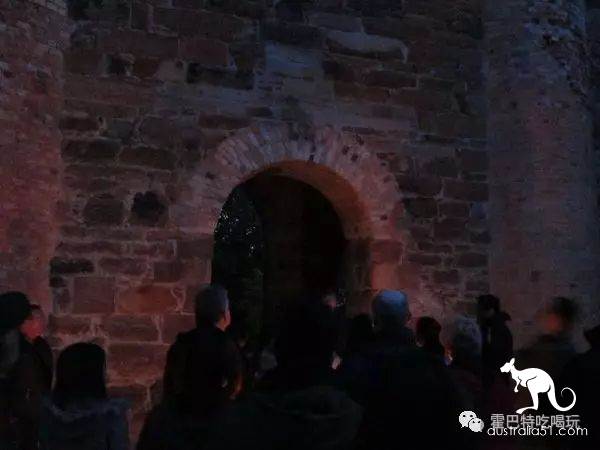亚瑟港夜晚的探险之旅，勇敢者的旅行