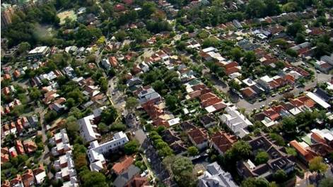 More than 30,000 flats are vacant in Sydney and rents in several urban areas are falling