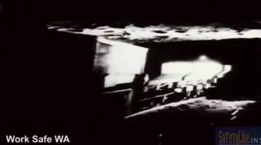 作大死！澳洲鬼城已杀死2000人，游客还纷至沓来，4万澳洲人还在威胁之下