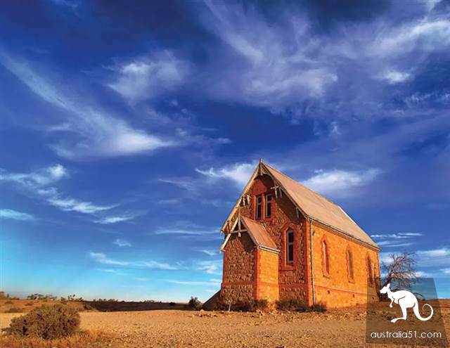 Spit blood! There are 12 beautiful scenic spots around Sydney and 19 characteristic towns! Take baby and play with one.