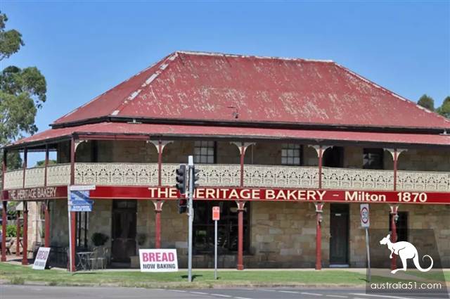 Spit blood! There are 12 beautiful scenic spots around Sydney and 19 characteristic towns! Take baby and play with one.