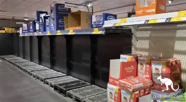 The reason that Australian people hoard paper madly finally exposes! In order to solve the toilet paper shortage, newspapers are empty 8 pages...