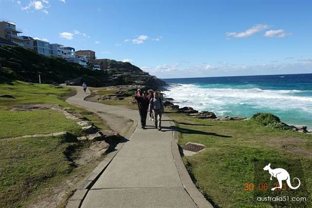 Six kilometers to explore Sydney's best-known coastal trekking route: Bundy to Kugibstep Road