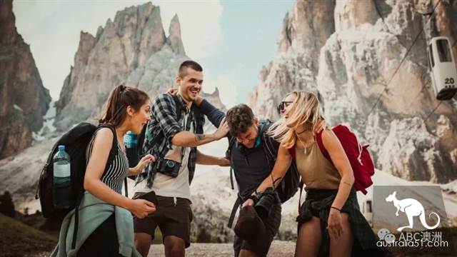 The mistake that most people make when they travel abroad: think that these common accident travel insurance will pay for it.