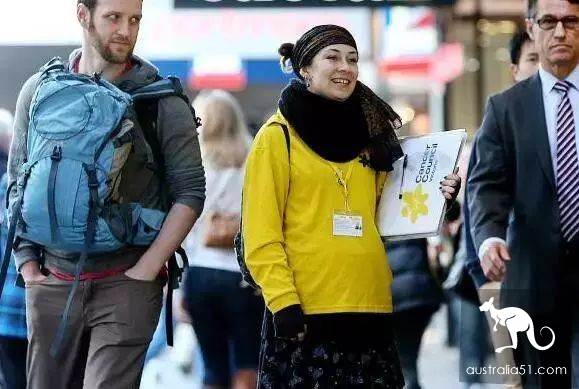 Meet these people on the streets of CBD in Melbourne and run away, favorite to stare at Chinese! Personal experience of Chinese students: there is no way to prevent it!