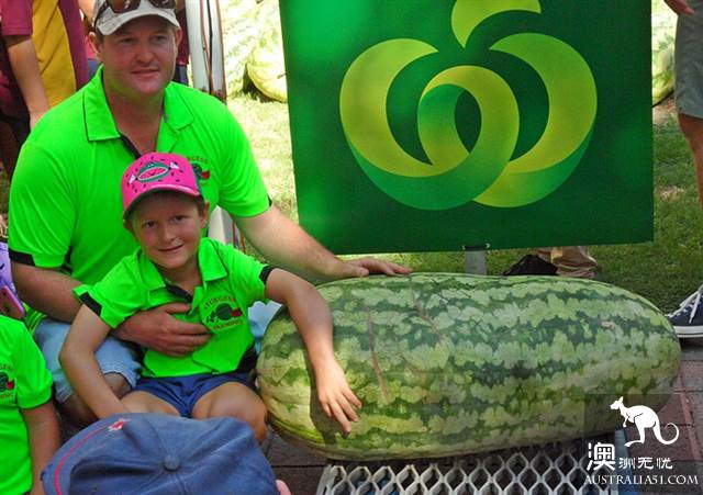 Watermelon festival in the small town of Chinchilla, Kunzhou, where watermelons are not used for food.