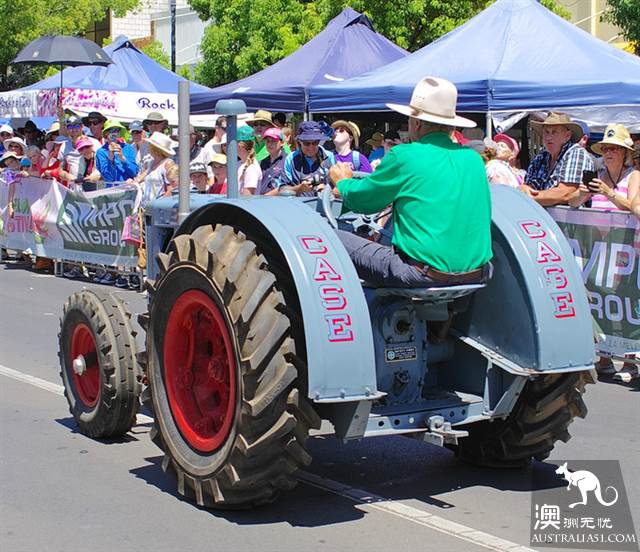 Watermelon festival in the small town of Chinchilla, Kunzhou, where watermelons are not used for food.