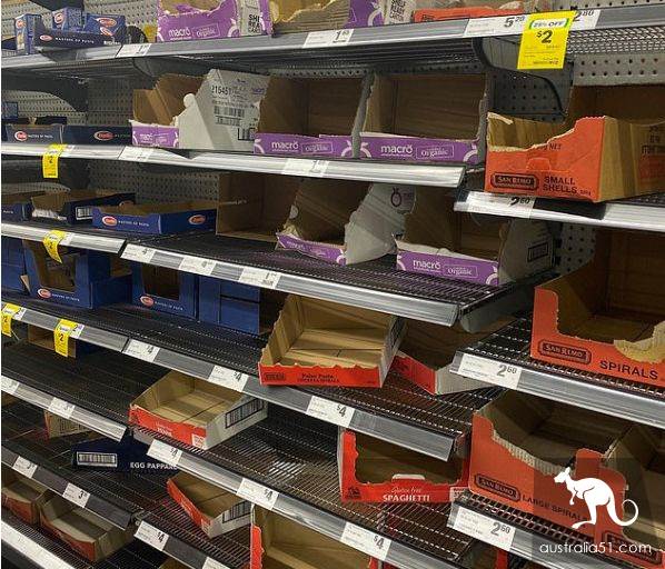 There's been a lot of hoarding all over Australia! Government calls on people to remain calm and avoid panic buying