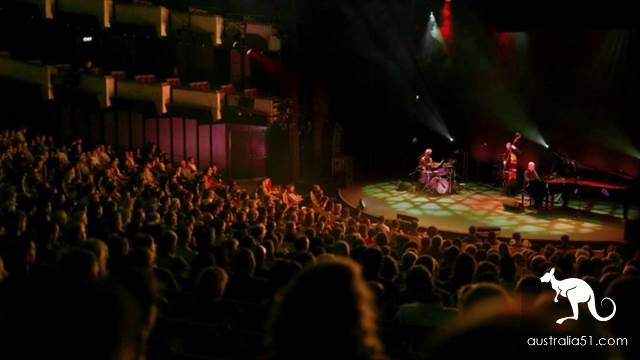 Two or three things you need to know when you watch a show at the Sydney Opera House