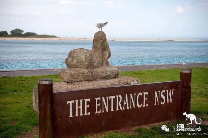 The Entrance, a collection of local people for weekend holidays in Sydney