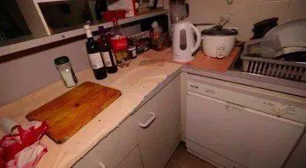 Stunned! Prostitution, a Chinese mother in Canberra, was arrested, and brothel was driven in a residential area.