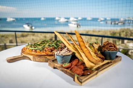 The hometown of the Internet famous short kangaroo, the residential gourmet section of Rothenis Island in Western Australia
