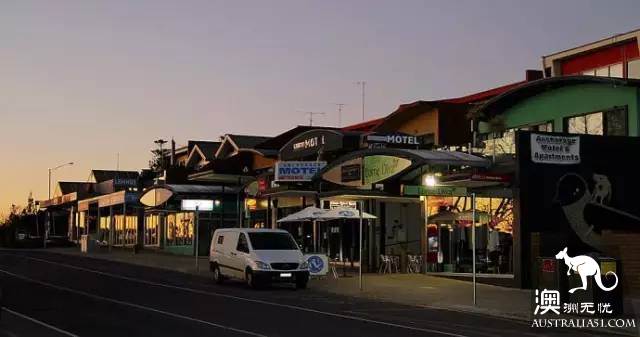 Travel, quiet town Ron, meet the softest time on ocean road