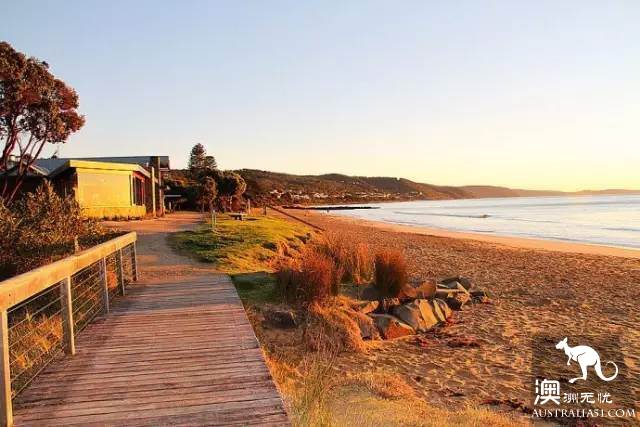 Travel, quiet town Ron, meet the softest time on ocean road
