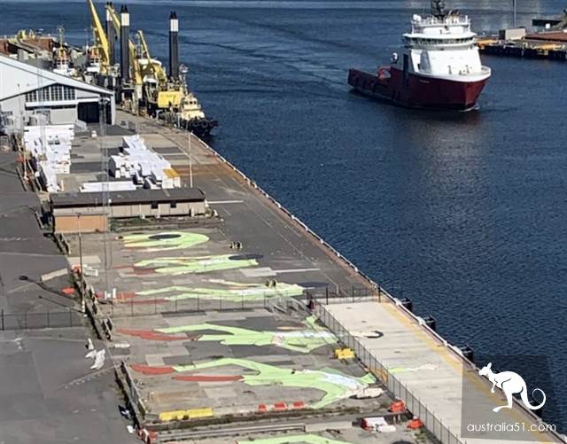 Beautiful! Record 9000 square meters murals come to Melbourne port