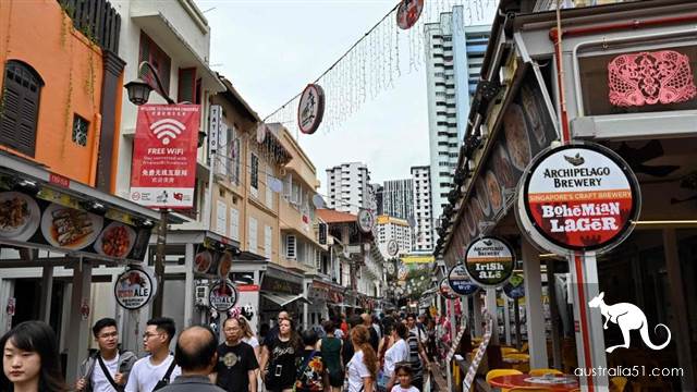 large number of foreign students, marry 'ao, experts, for their spouses' visa reform