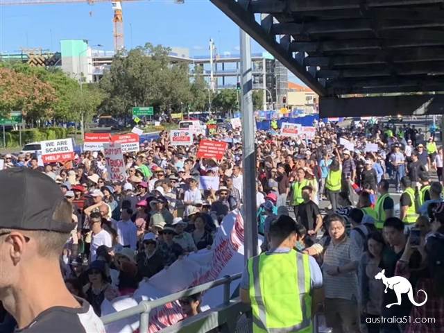 Today, thousands of Chinese gather in Sunnybank Big parade! For the sake of law and order, 'we've had enough of the crime!'