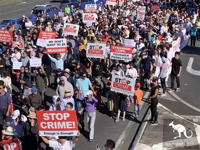 Today, thousands of Chinese gather in Sunnybank Big parade! For the sake of law and order, 'we've had enough of the crime!'