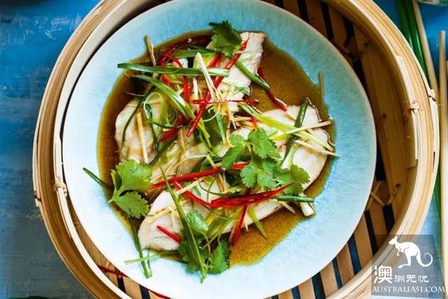 What are the names of vegetables, fish and spices that are often sold in Australian supermarkets? How do you eat it?