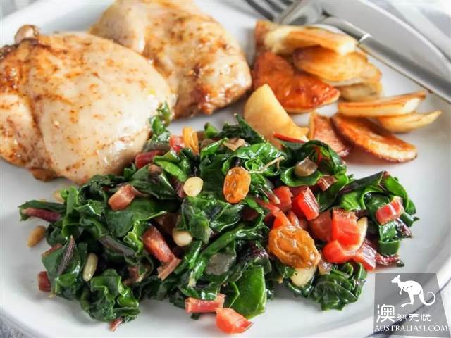 What are the names of vegetables, fish and spices that are often sold in Australian supermarkets? How do you eat it?