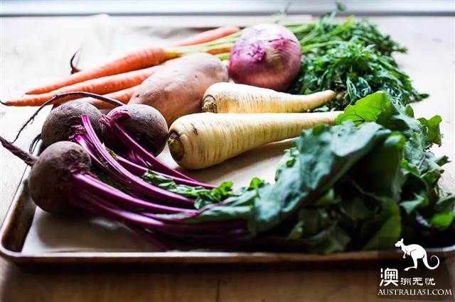 What are the names of vegetables, fish and spices that are often sold in Australian supermarkets? How do you eat it?
