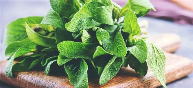 What are the names of vegetables, fish and spices that are often sold in Australian supermarkets? How do you eat it?