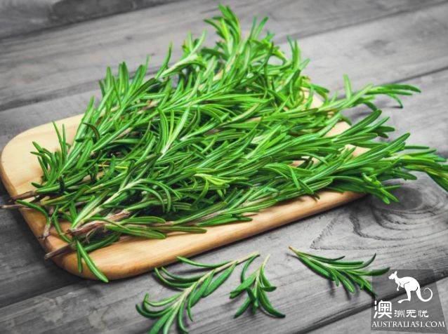 What are the names of vegetables, fish and spices that are often sold in Australian supermarkets? How do you eat it?