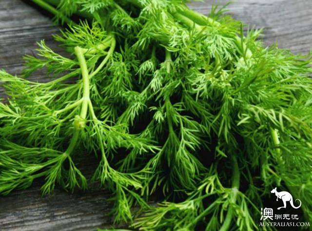What are the names of vegetables, fish and spices that are often sold in Australian supermarkets? How do you eat it?